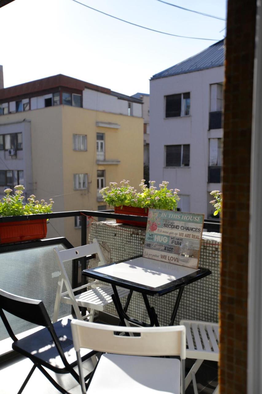 Brick Apartment On Macedonia Pedestrian Street Скоп'є Екстер'єр фото