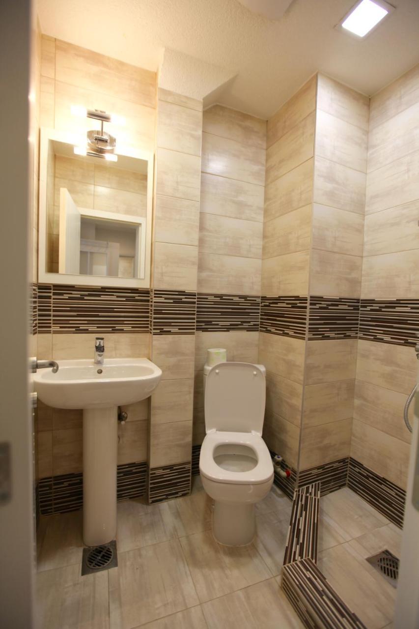 Brick Apartment On Macedonia Pedestrian Street Скоп'є Екстер'єр фото